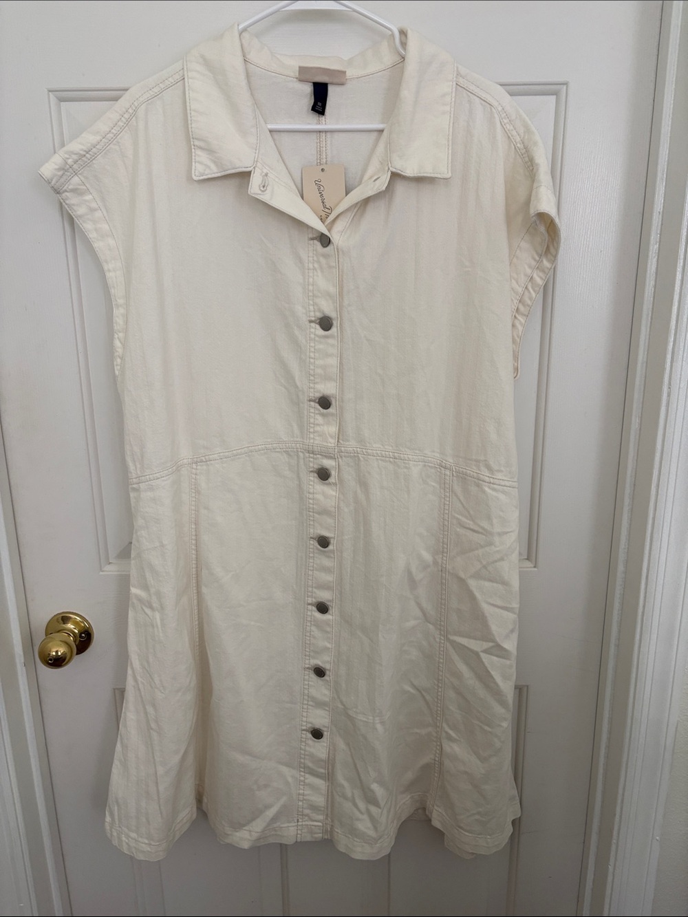 Universal Thread Cream Button-Front Sleeveless Midi Dress